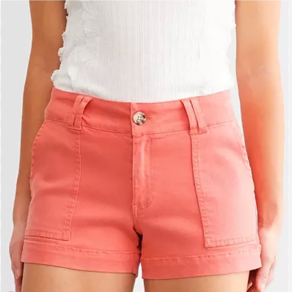 BKE Mollie Midrise Slim Fit Shorts Size 25 NWT!